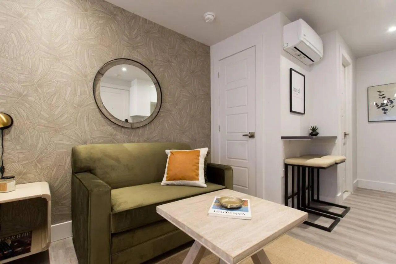 Palms Little Italy Studio With Full Bathroom By Denstays Montréal Kanada