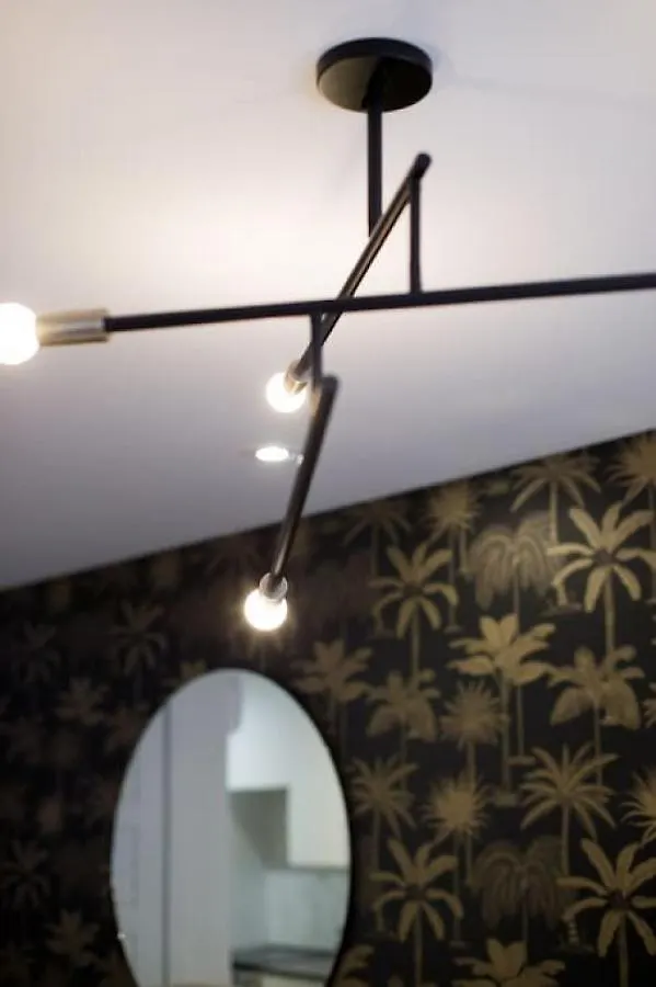 Palms Little Italy Studio With Full Bathroom By Denstays Montréal Lägenhet